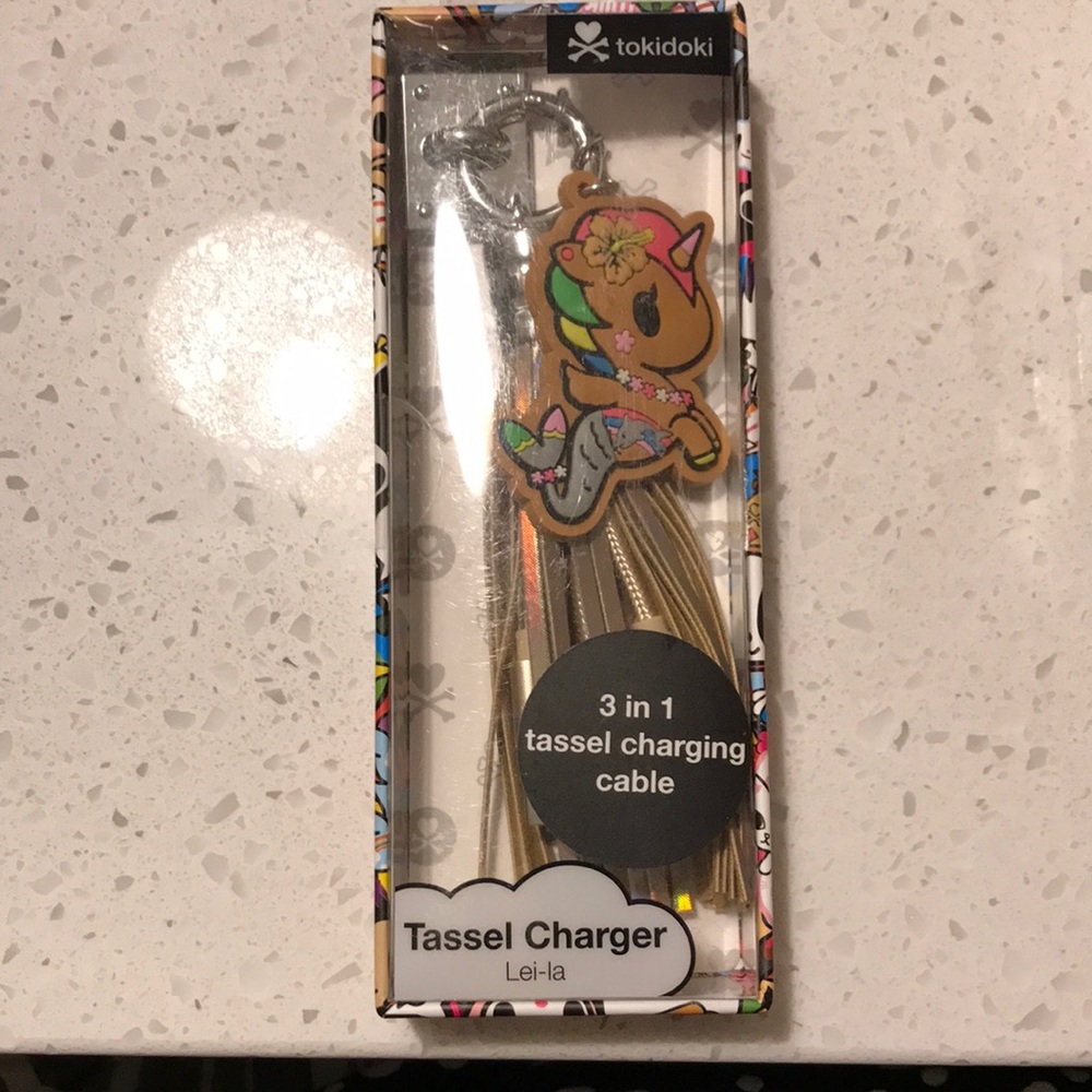 Tokidoki Lei-la unicorn sun tassel Charger adaptor